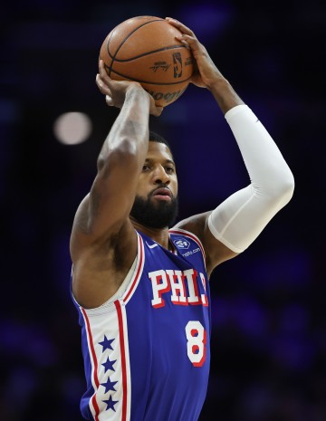 开云体育中国官网-本赛季还没打过背靠背！乔治：明天醒来看看感觉如何 希望能打